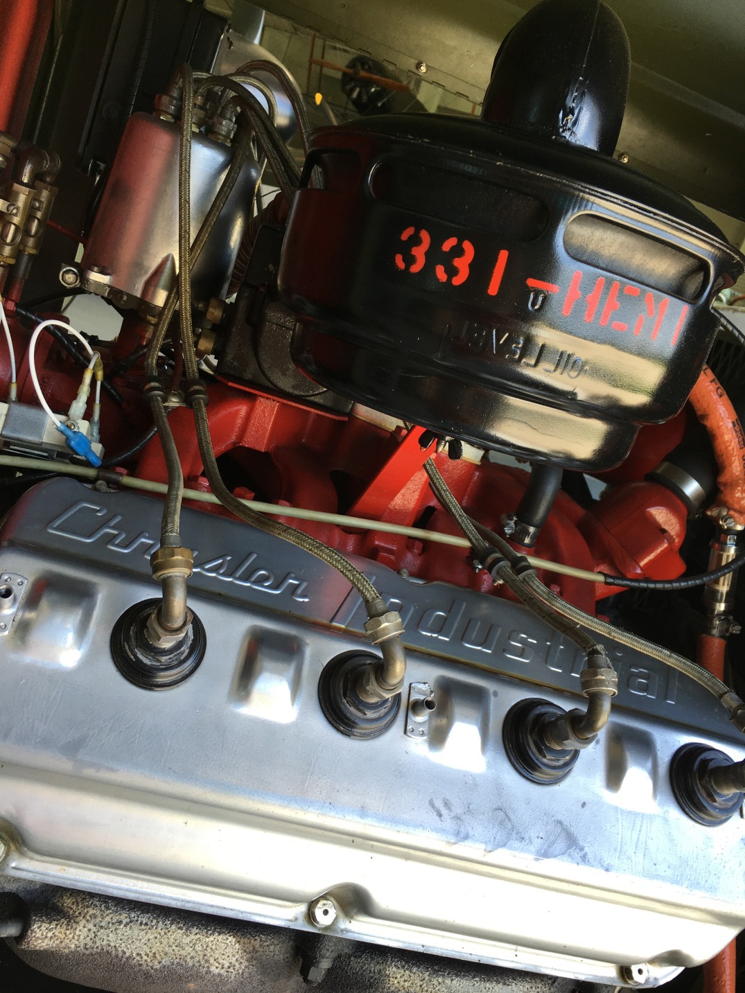 Chrysler 331 hemi engine